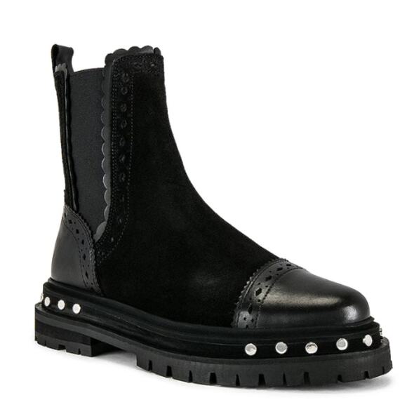 Free People Shoes - Free People Tate Chelsea Boot in Black New Size 11